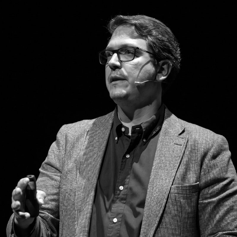 Carlos Estrada, founder de RevOps Studio